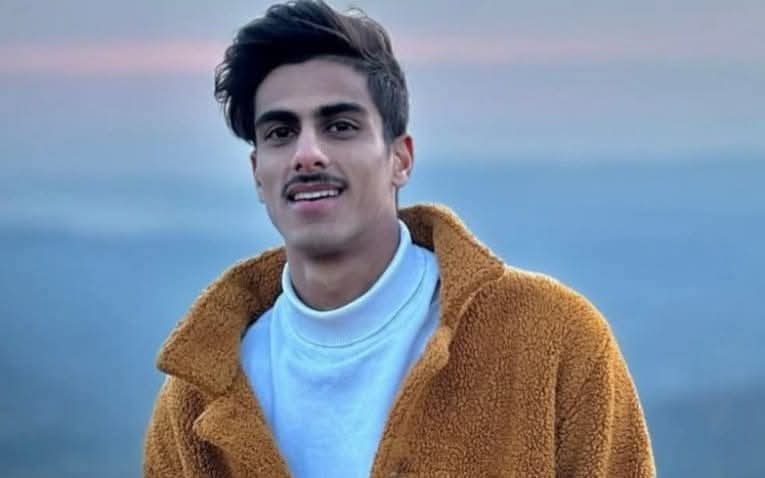 पिछले कल बस हादसे में खुद घायल होने के बावजूद पहले दूसरों की मदद की और फिर आज जाकर दी अपनी परीक्षा 1 1001944089