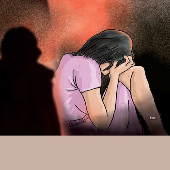 छात्रा को अश्लील एसएमएस भेजने का आया मामला सामने 1 1002020011